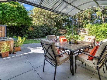 Stunning Indoor-Outdoor Haven