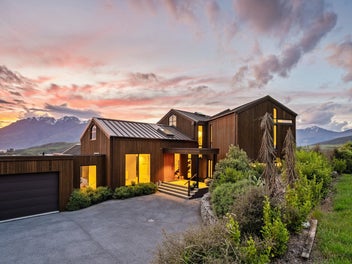 Elevated elegance on Orford Drive