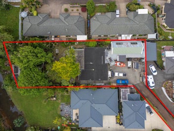 Huge full site close to the beach!