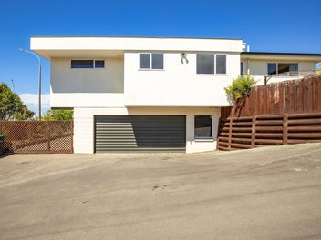 Townhouse Alternative with Bay Views