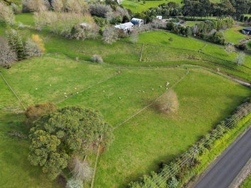 UNIQUE 4.05HA RURAL LIFESTYLE RETREAT