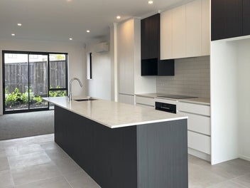 Easy living end terrace home