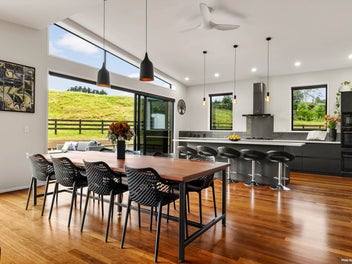 Luxury, Land & Lifestyle – This One Has It All!