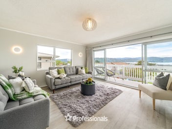 SUBSTANTIAL FAMILY HOME WITH VIEWS