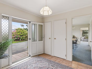 Family Space - Fantastic Location !!