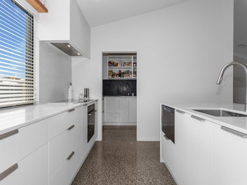 Sunny, modern and effortlessly easy-care