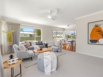 Double Glazed & Move in Ready!