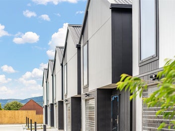 Brand New - Standalone - Central