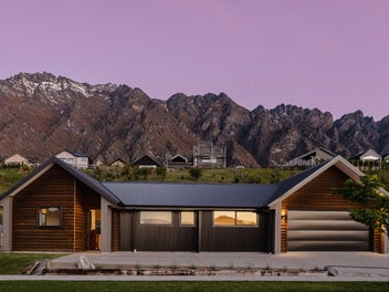 Home and income potential in Hanley's Farm