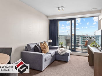 Harbour Views. City Lifestyle. Future Growth.