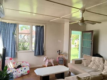 Solid Timber 3 Bedroom House + Large Sleepout