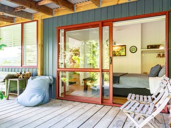 Secluded Retreat on Tara – Your Private Paradi...