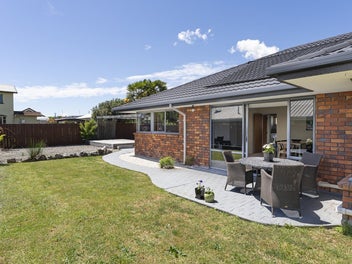 Spacious Family Home in Sought After Location