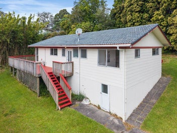 Sun-Filled Family Home in the Heart of Torbay