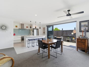 Near New - Be In for Christmas!