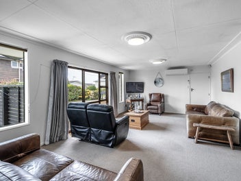 Discover Elegance at 71 Kildare Rise