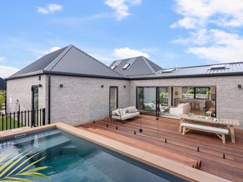 Luxury, lifestyle and location