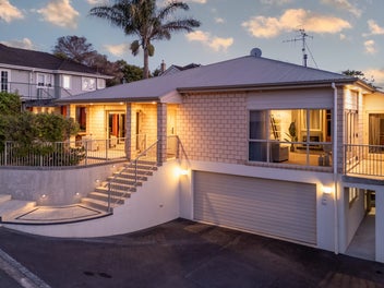 Lake Location with Style.