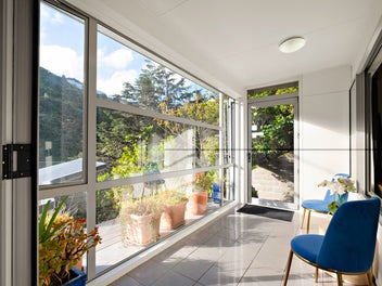 MODERN, LOW-MAINTENANCE FAMILY LIVING