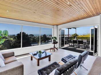 Architectural statement with panoramic views