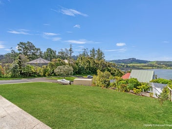 North Facing Sea Views and NO Covenants!