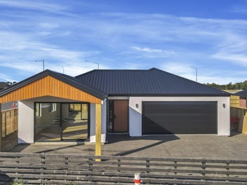 Brand New, Stylish & Modern - Ready to move in!