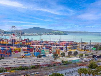 Quality Parnell Apartment with Views & Convenience