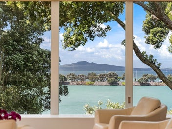 An Exclusive Parnell Retreat on the Water’s Edge