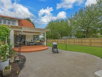 Pride of place on Victoria Avenue