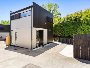 Urgent Opportunity – Vendor Overseas Bound