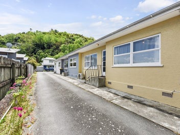 Central, Easy-Care & Full of Potential