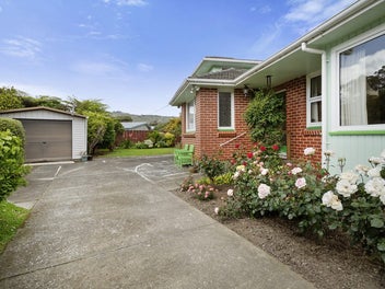 Flexible Family Living in Avalon