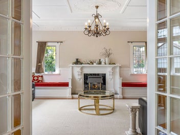 Saint Johns Hill luxury Estate