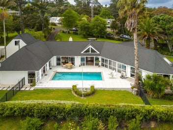 A private summer retreat in Greenhithe