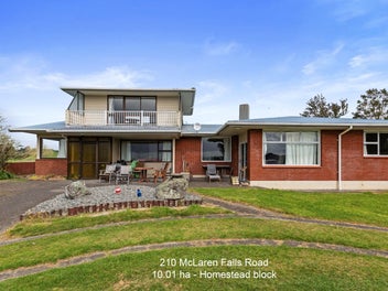 Expansive homestead lifestyle on 10 ha