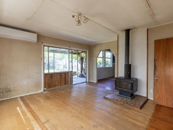 Calling All Those With Hammers and Paint!