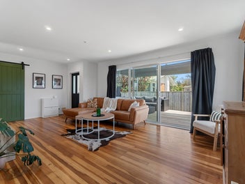 YES It Is Double Glazed