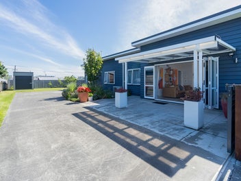 Luxury Living at the Beach !