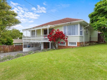 Deceased Estate - Must Sell at Auction!