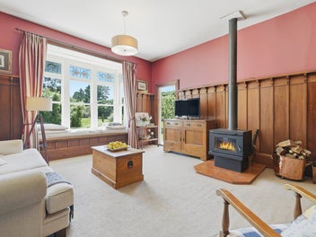 Get yourself in Early!