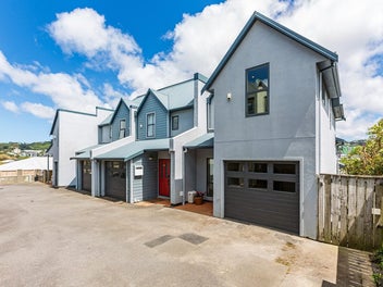 West Aspect. Mt Vic Location