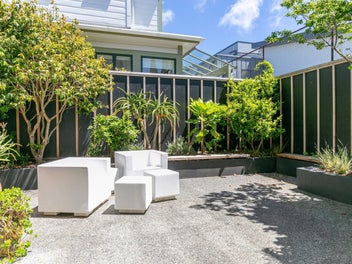 Modern Comfort in an Elegant Neighbourhood