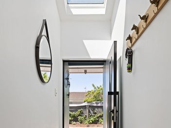 Where quarter acre scale meets modern style