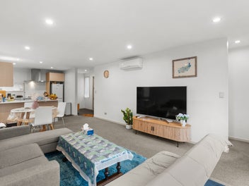 Modern Living, City Fringe