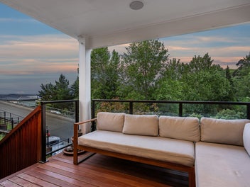 Modern Entertainer Packs Plenty of Punch