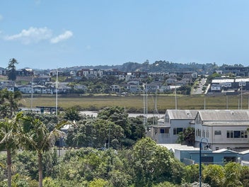 Super Styling and Location