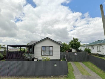 PACK YOUR BAGS, MOVE IN & RELAX