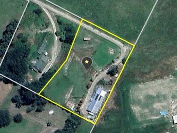 Lifestyle close to Waipawa with views