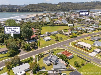 CENTRAL FAMILY HOME - FULLY FENCED SECTION!