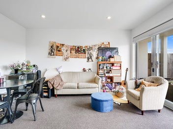 Ideal Lock Up & Leave!